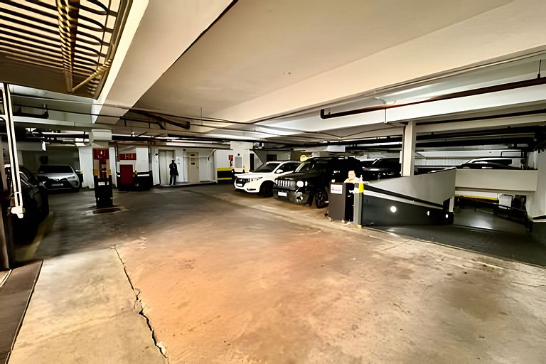 Apê Moema: 2 Quartos, Ar e Estacionamento - UH117