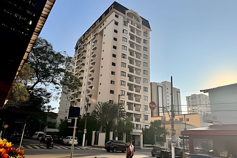 Apê em Moema: Metrô, Wifi, Ar e Manobrista - 126