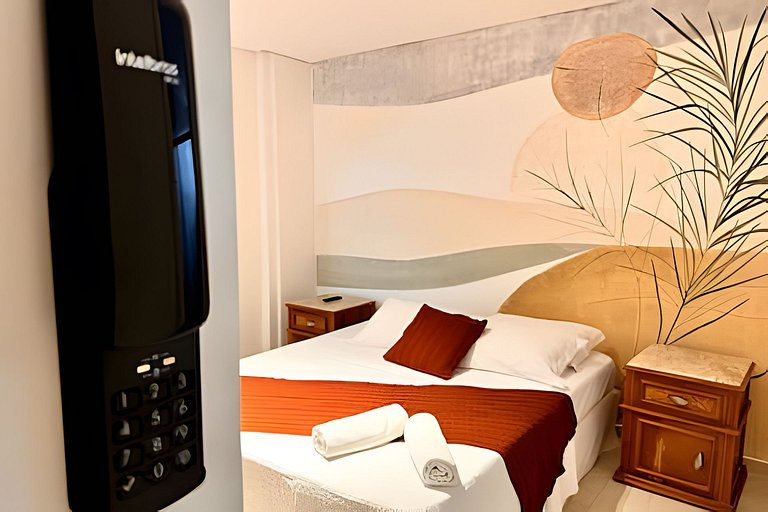 Suíte na Praia do Futuro: Wifi e Frigobar - UH203
