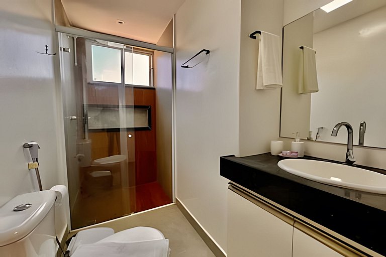 Apê na Praia: 5 Quartos,Wifi, Ar e Estacion.-UH101