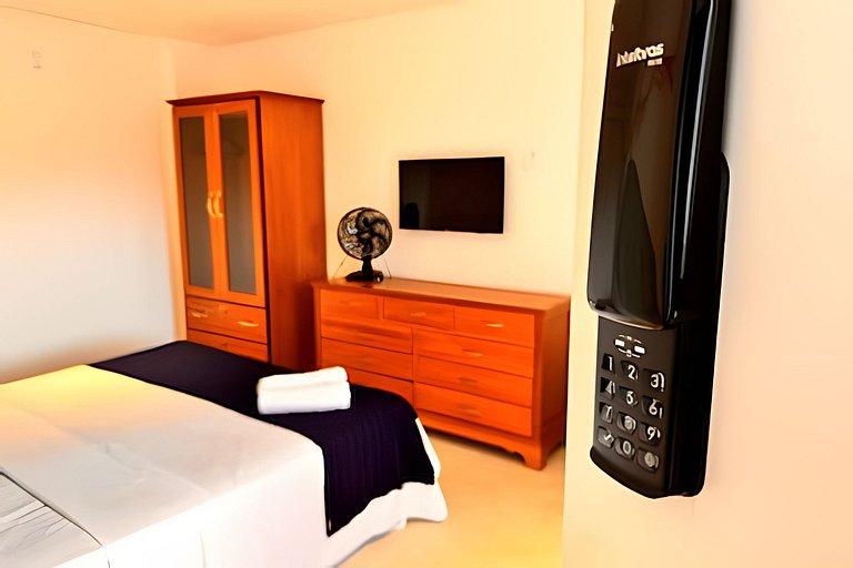 Suíte na Praia: Ar, Wifi, TV e Frigobar - UH 202