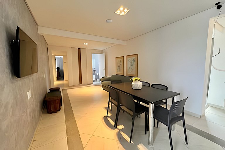 Suíte na Praia: Ar, Wifi, TV e Frigobar - UH 202