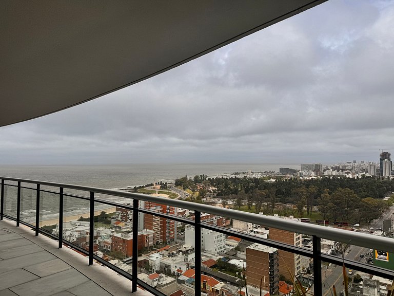 Vista Mar, 2 Quartos, Academia e Piscina em Buceo