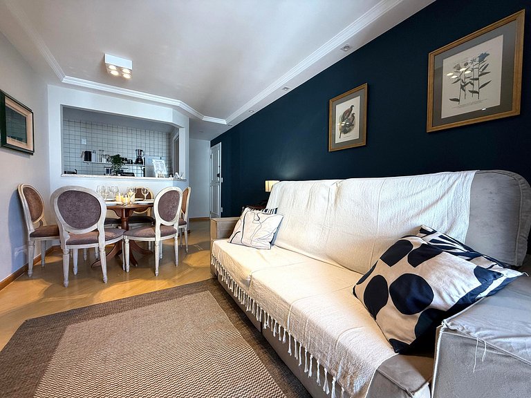 Apê Moema: 2 Quartos, Ar e Estacionamento - UH117