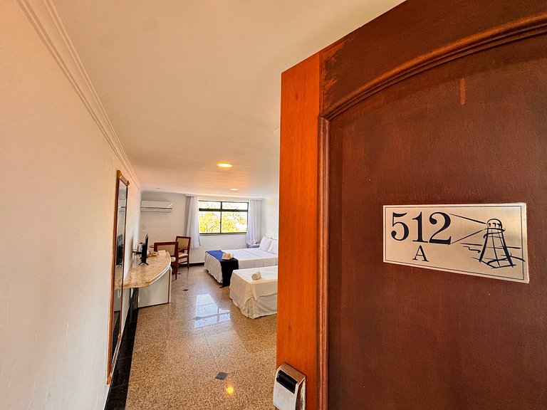 Suíte com vista, estacionamento, e Piscina -512