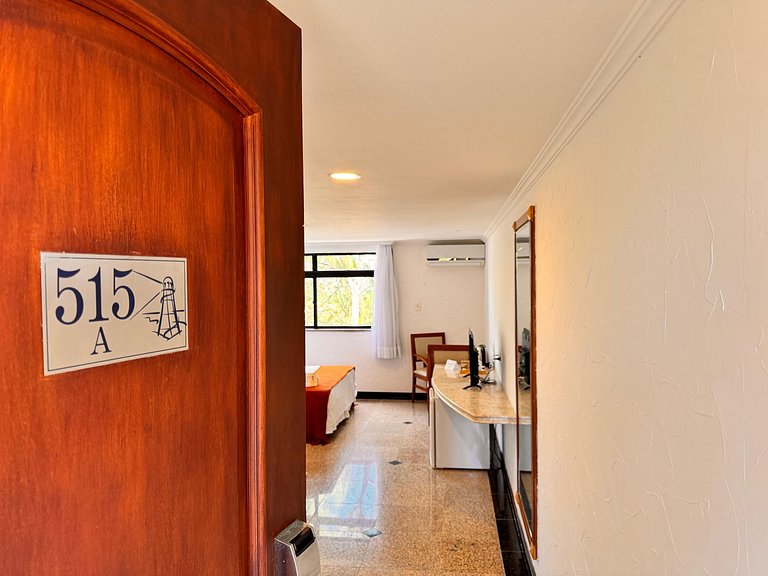 Suíte com vista estacionamento, e Piscina-515