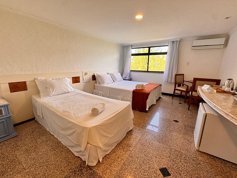 Suíte com vista, estacionamento, e Piscina-518
