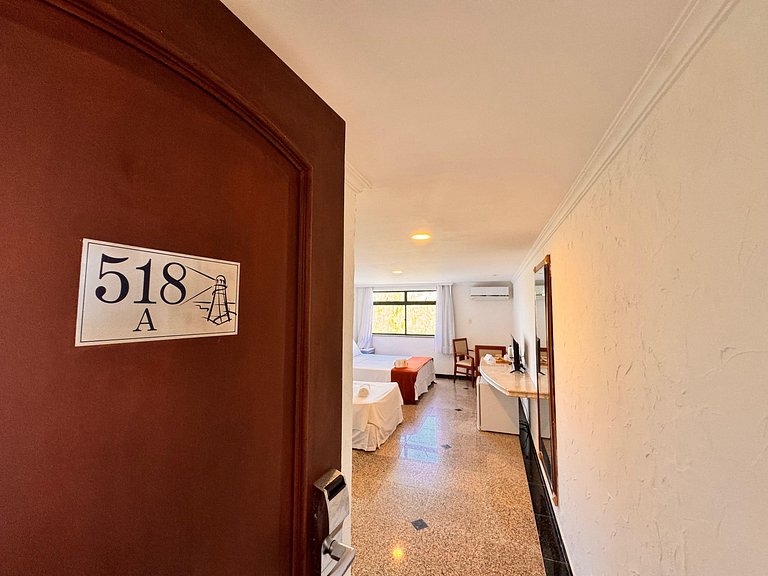 Suíte com vista, estacionamento, e Piscina-518