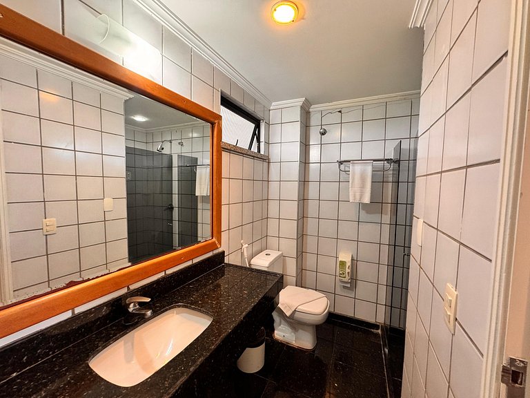 Suíte com vista, estacionamento, e Piscina-520