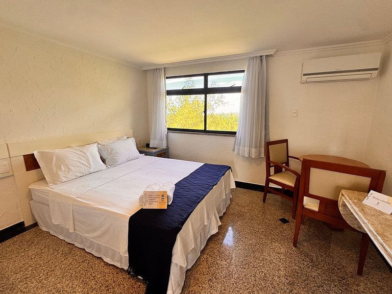 Suíte com vista, estacionamento, e Piscina-521