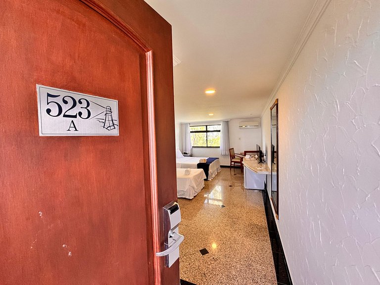 Suíte com vista, estacionamento, e Piscina-523