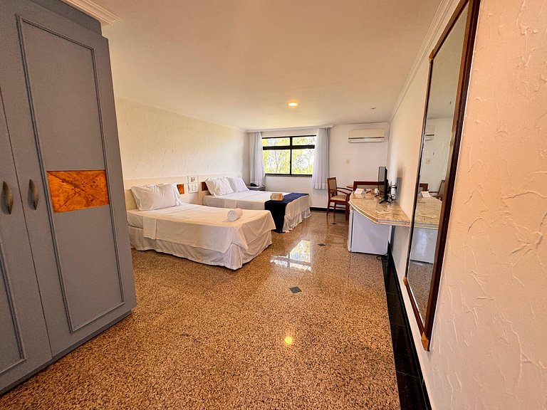 Suíte com vista, estacionamento, e Piscina-523
